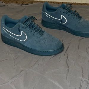 Mens Nike Air Force 1 low size 11.5, teal/white